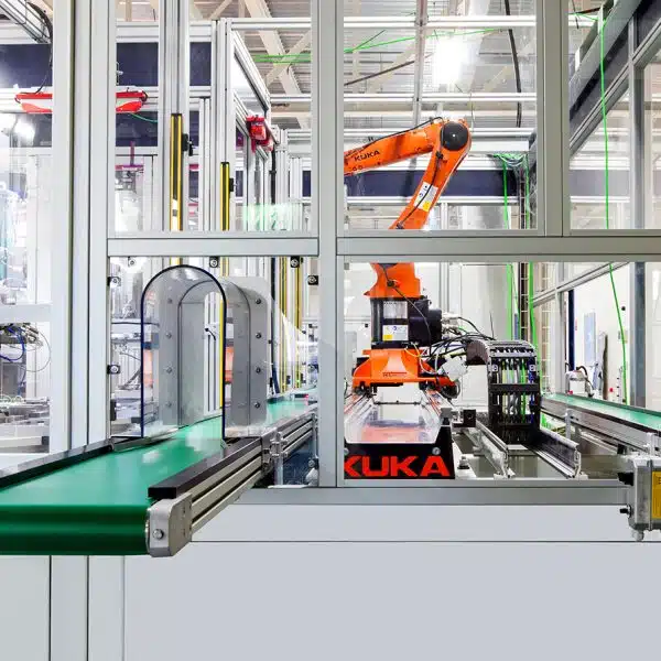 conveyor with kuka robot